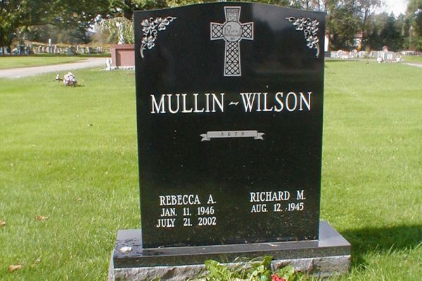 mullin-wilson-in-cemetery01548C22-B10D-34FB-0983-6CBB417E23BC.jpg