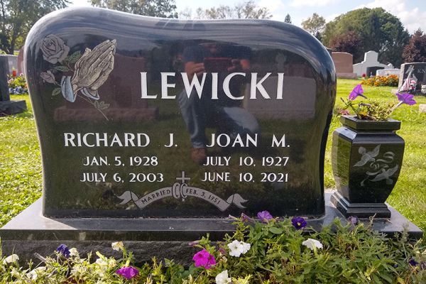 richard-joan-lewicki-lettering-in-cemeteryCD5AF0F5-2594-735C-09FB-29468A27D9BE.jpg