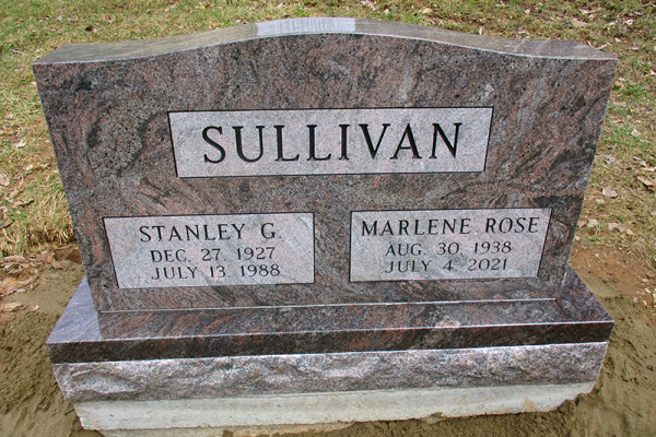 sullivan-stanle-marlene-in-the-cemetery0A80C6C7-12FB-C14D-FCD9-C9133D5BC26A.png